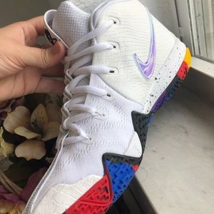 Kyrie 4